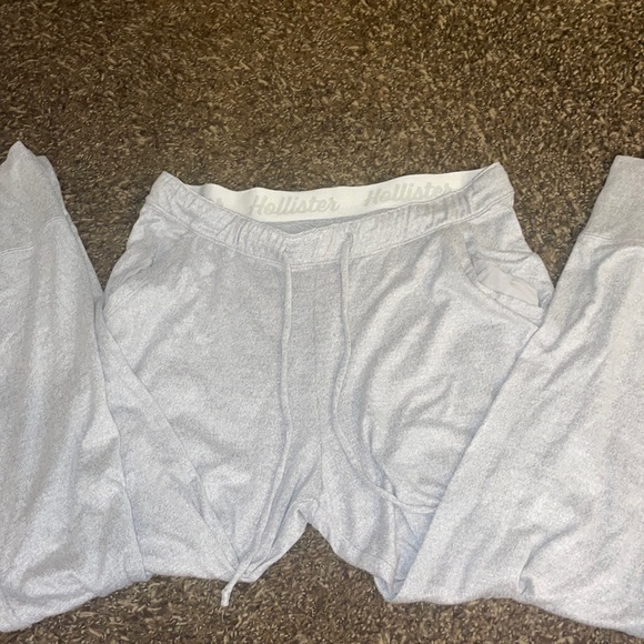 Hollister sweats - Picture 1 of 2
